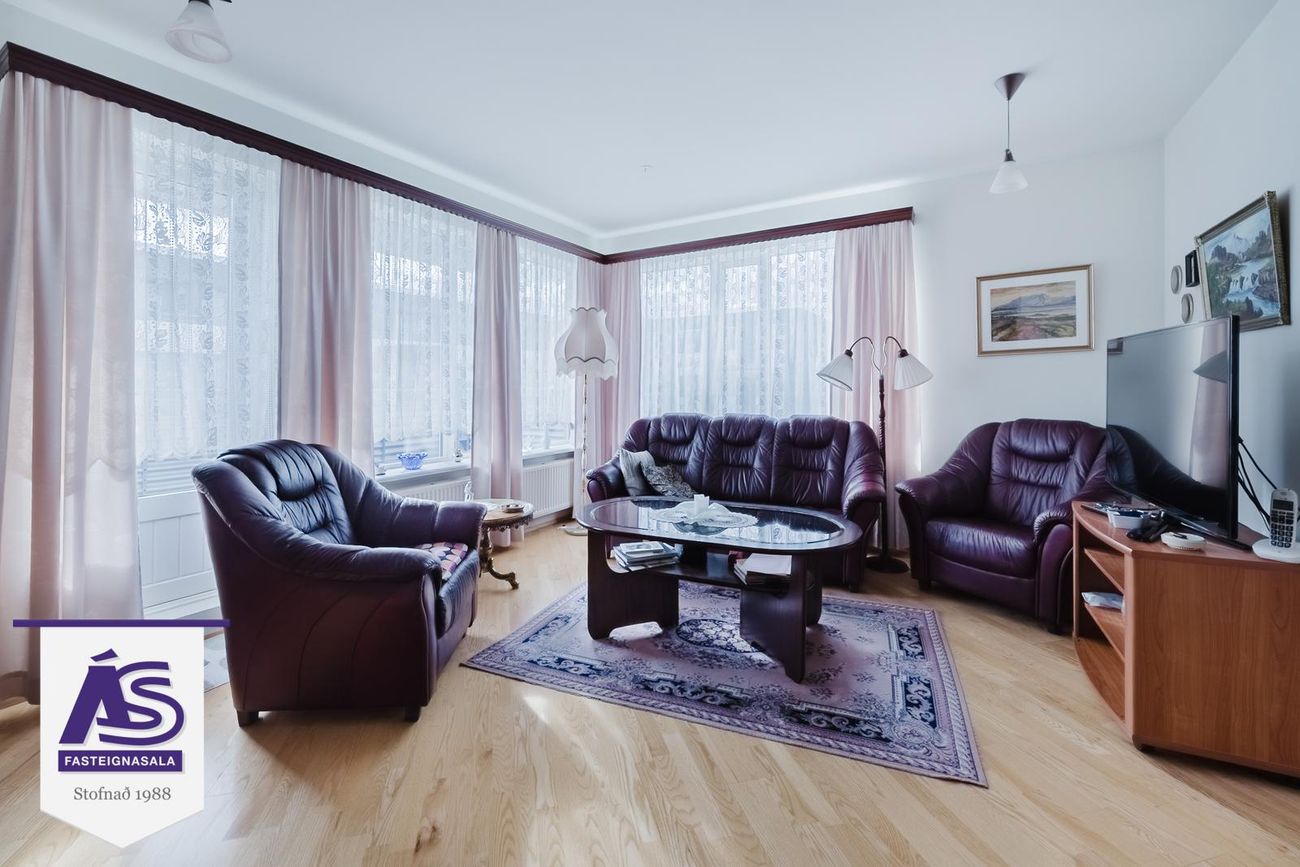 Burknavellir 3, 221 Hafnarfjörður