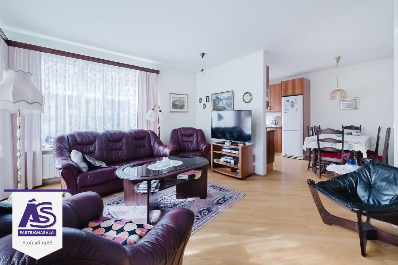 Burknavellir 3, 221 Hafnarfjörður