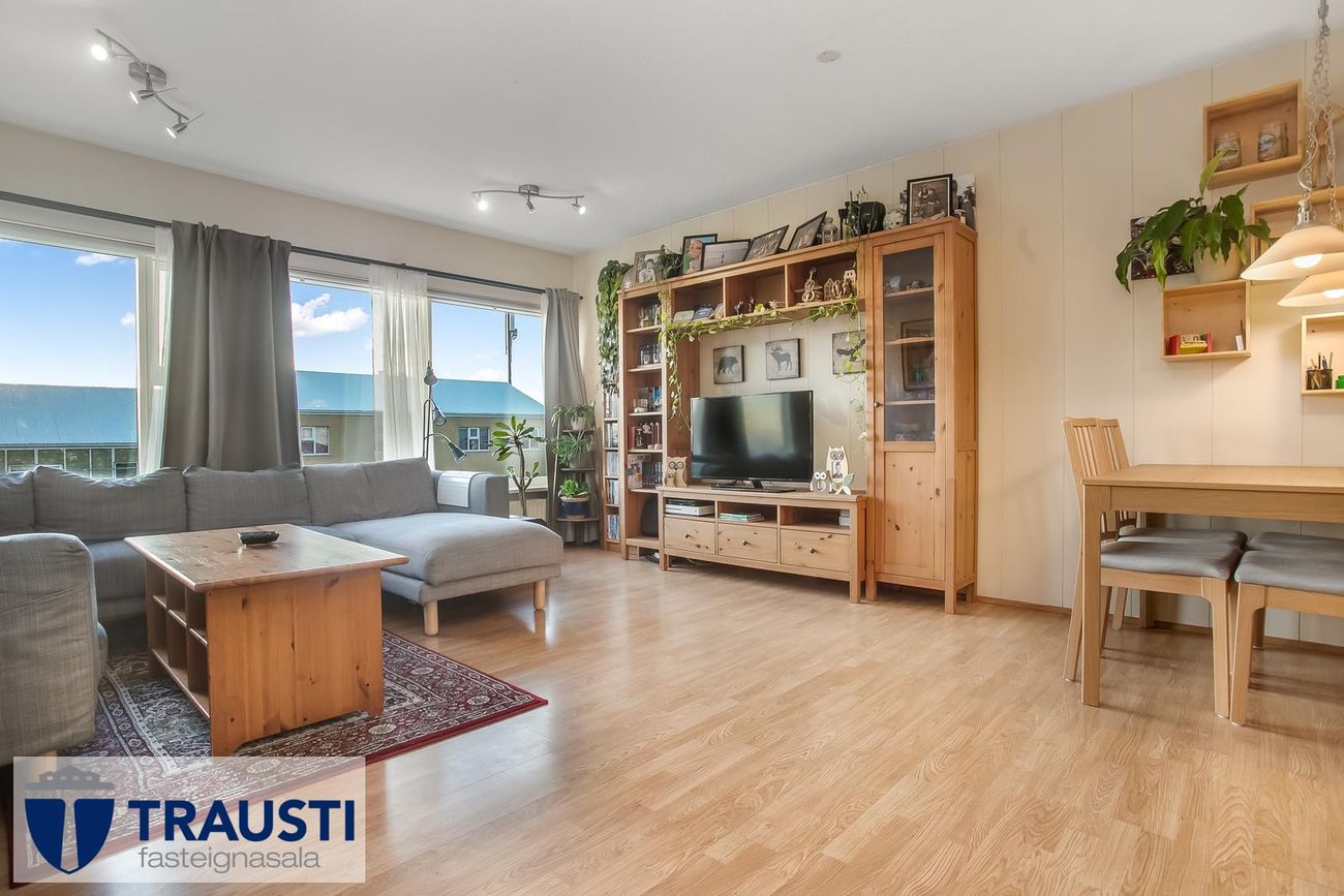 Lerkigrund 1, 300 Akranes