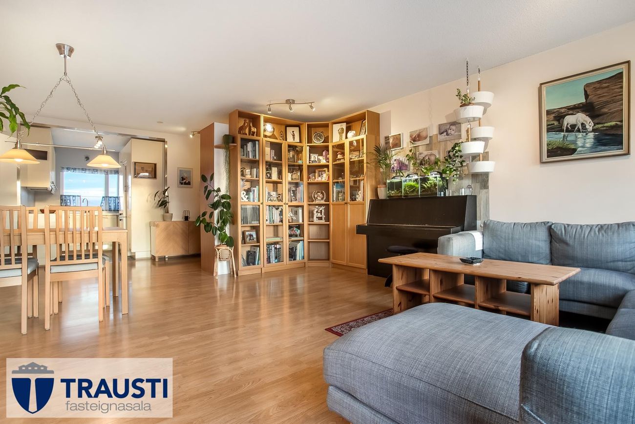 Lerkigrund 1, 300 Akranes