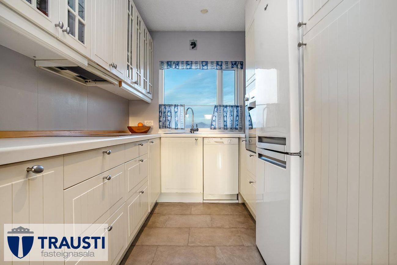 Lerkigrund 1, 300 Akranes