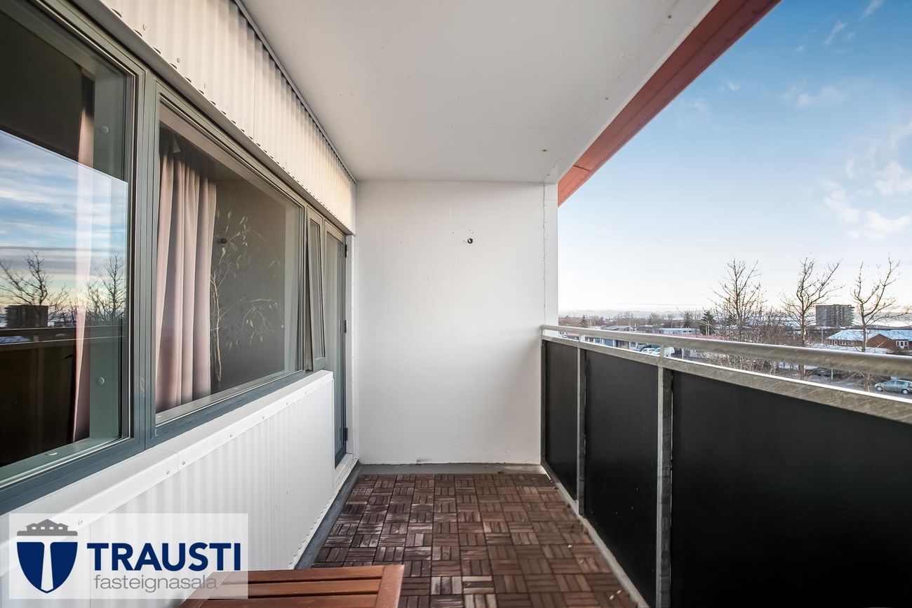 Lerkigrund 1, 300 Akranes