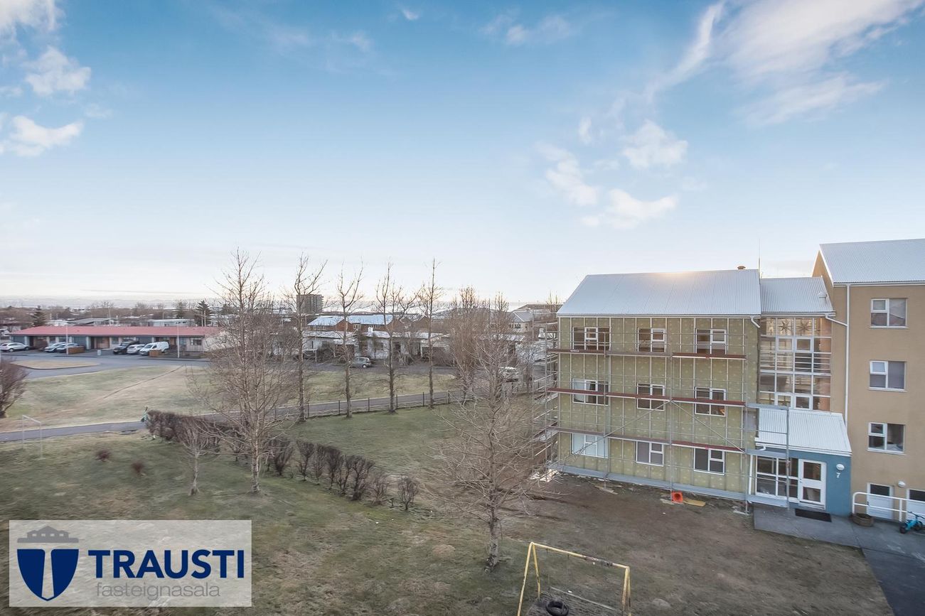 Lerkigrund 1, 300 Akranes