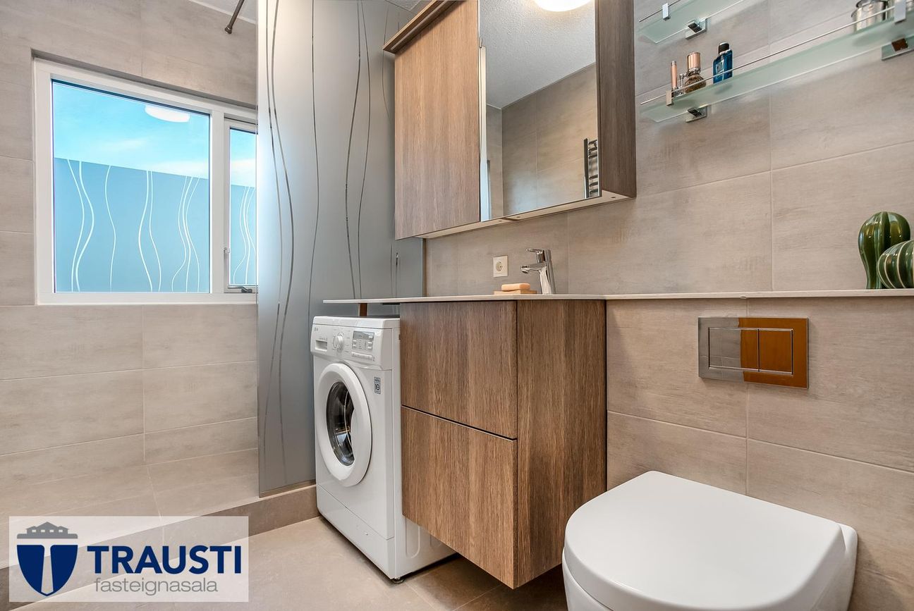 Lerkigrund 1, 300 Akranes