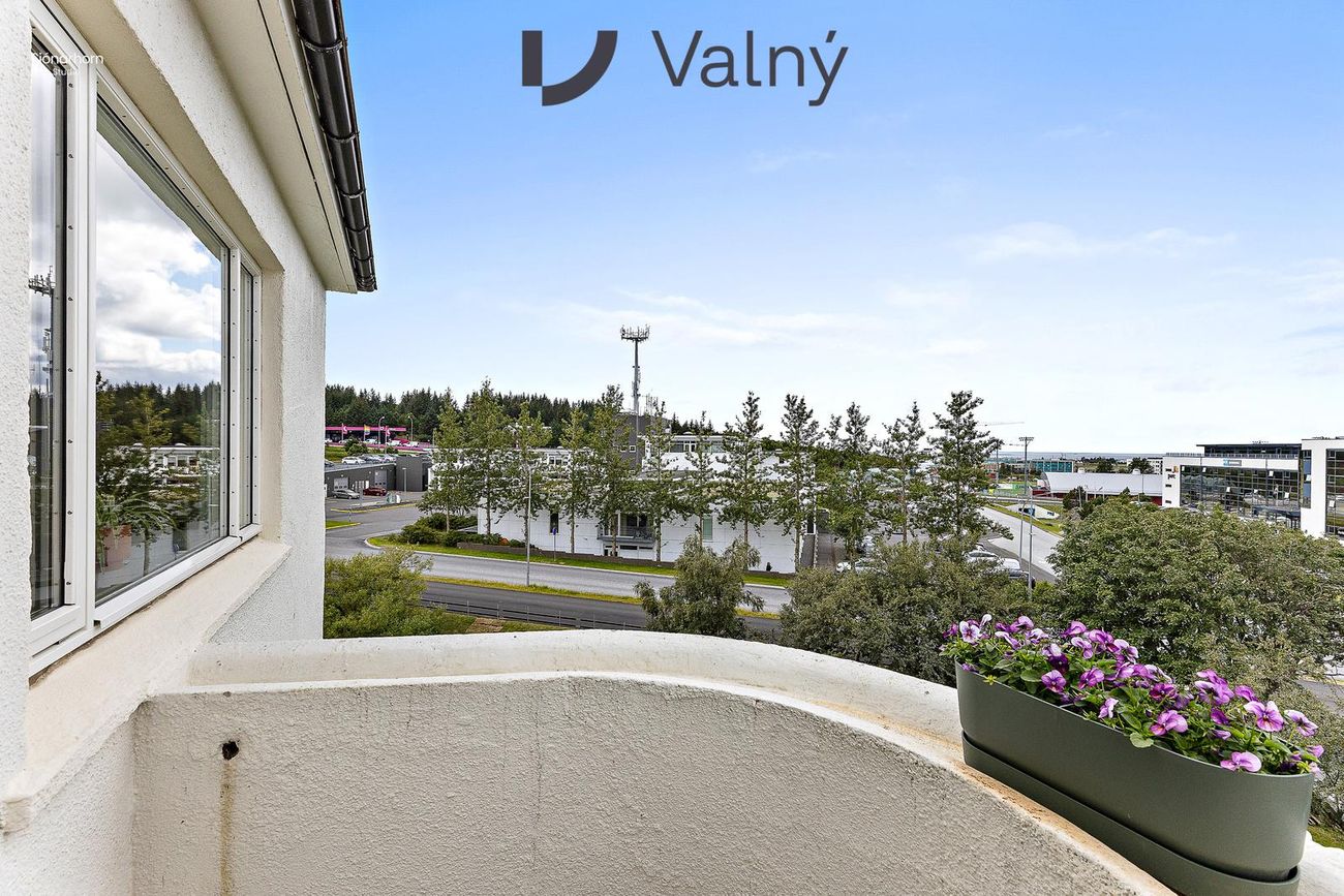 Eskihlíð 16, 105 Reykjavík
