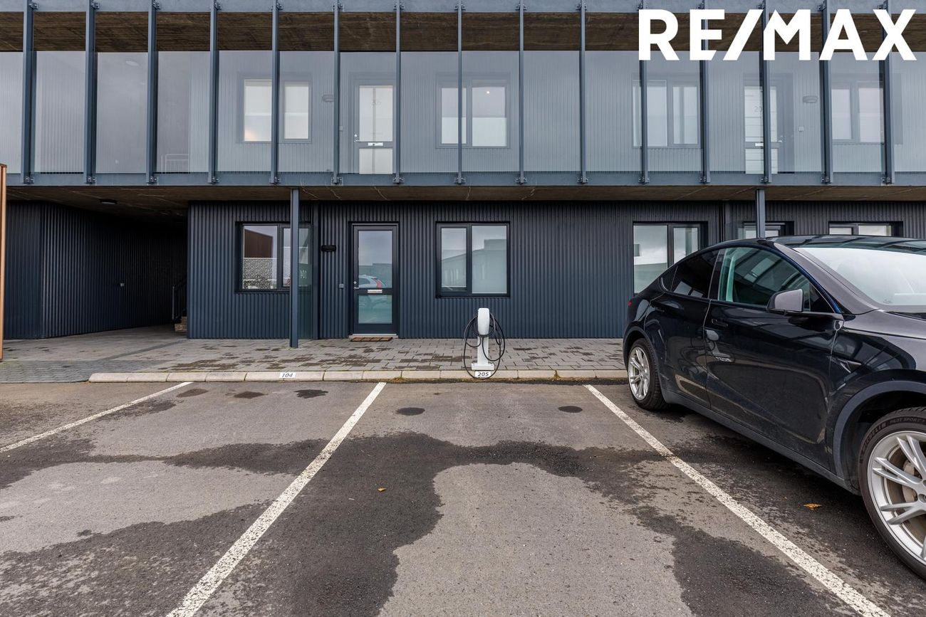 Dalsbraut 15, 260 Reykjanesbær