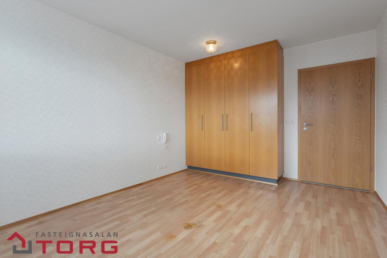 Strikið 4 - 0515, 210 Garðabær