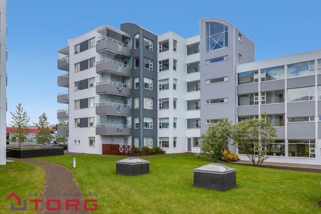 Strikið 4 - 0515, 210 Garðabær