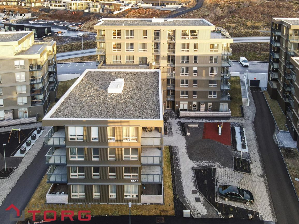 Hringhamar 13, 221 Hafnarfjörður