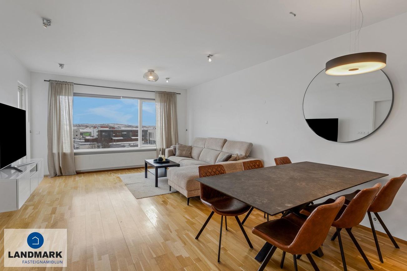 Þrastarhöfði 6, 270 Mosfellsbær