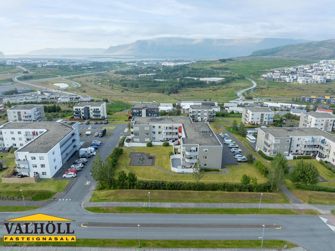 Kristnibraut 79, 113 Reykjavík