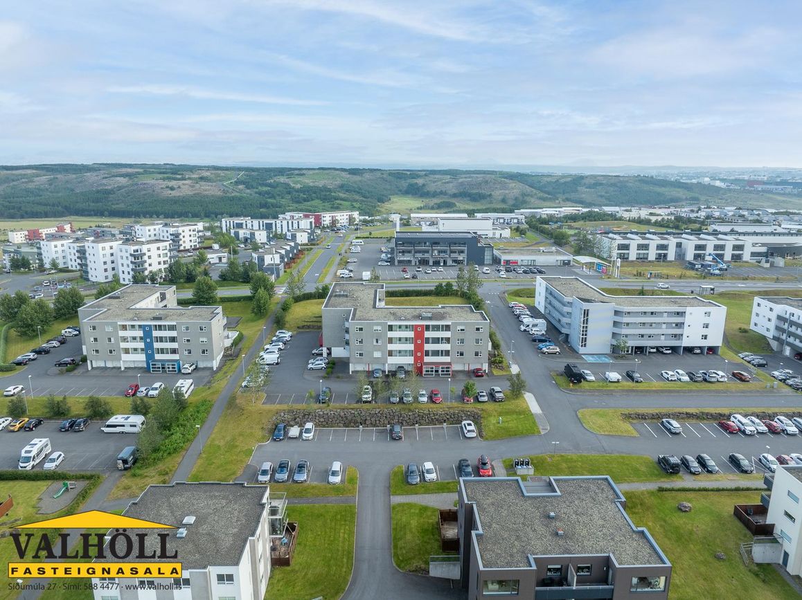 Kristnibraut 79, 113 Reykjavík