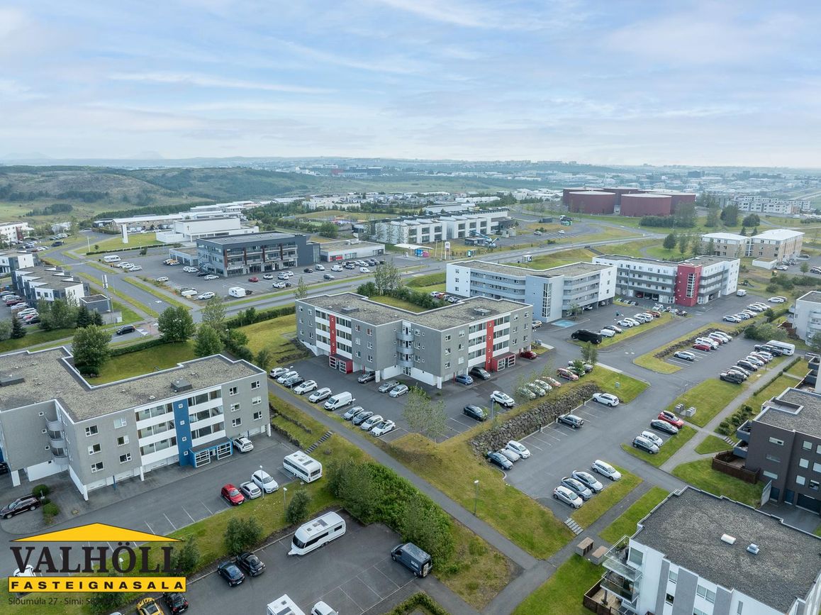 Kristnibraut 79, 113 Reykjavík
