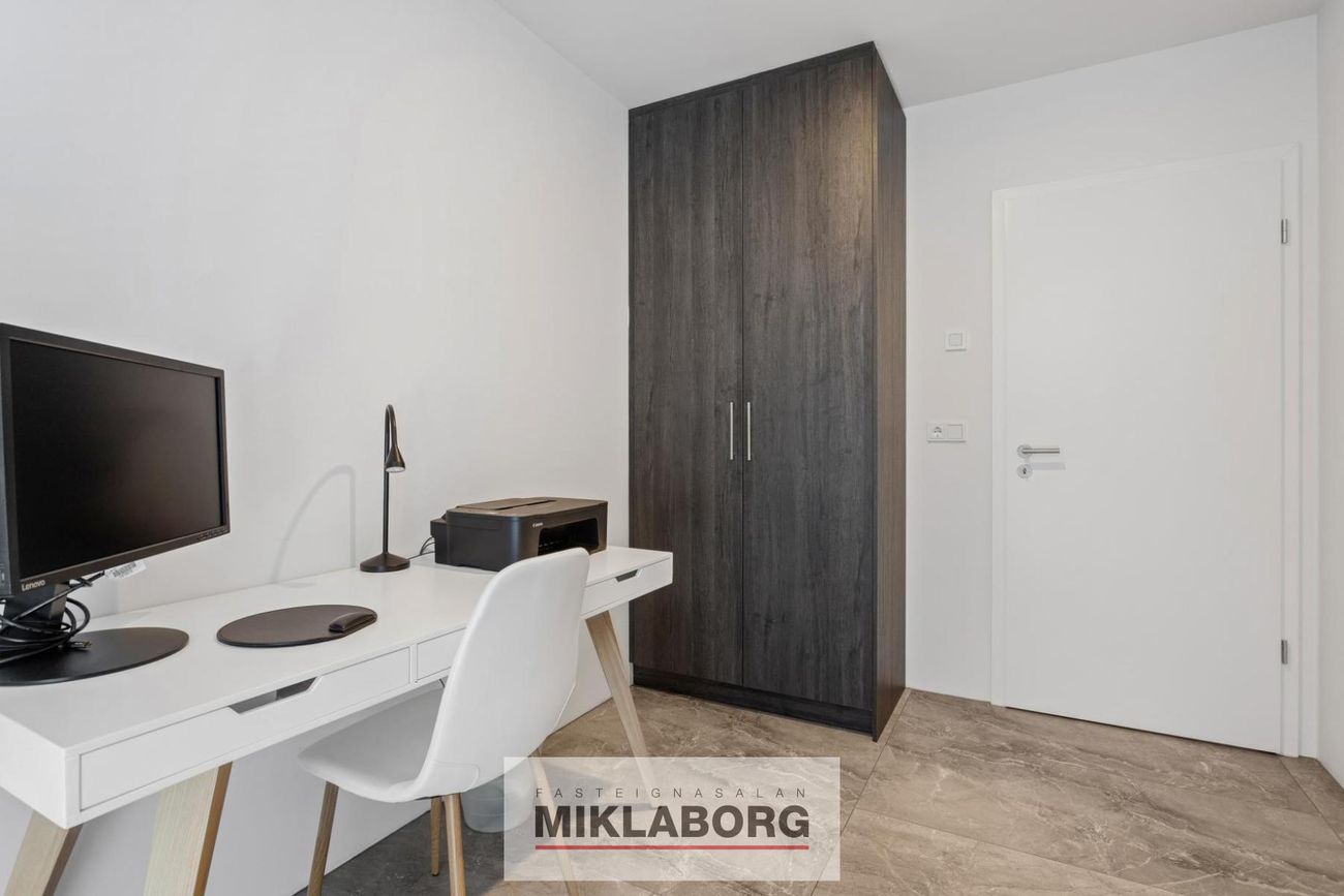 Skógarvegur 6, 103 Reykjavík