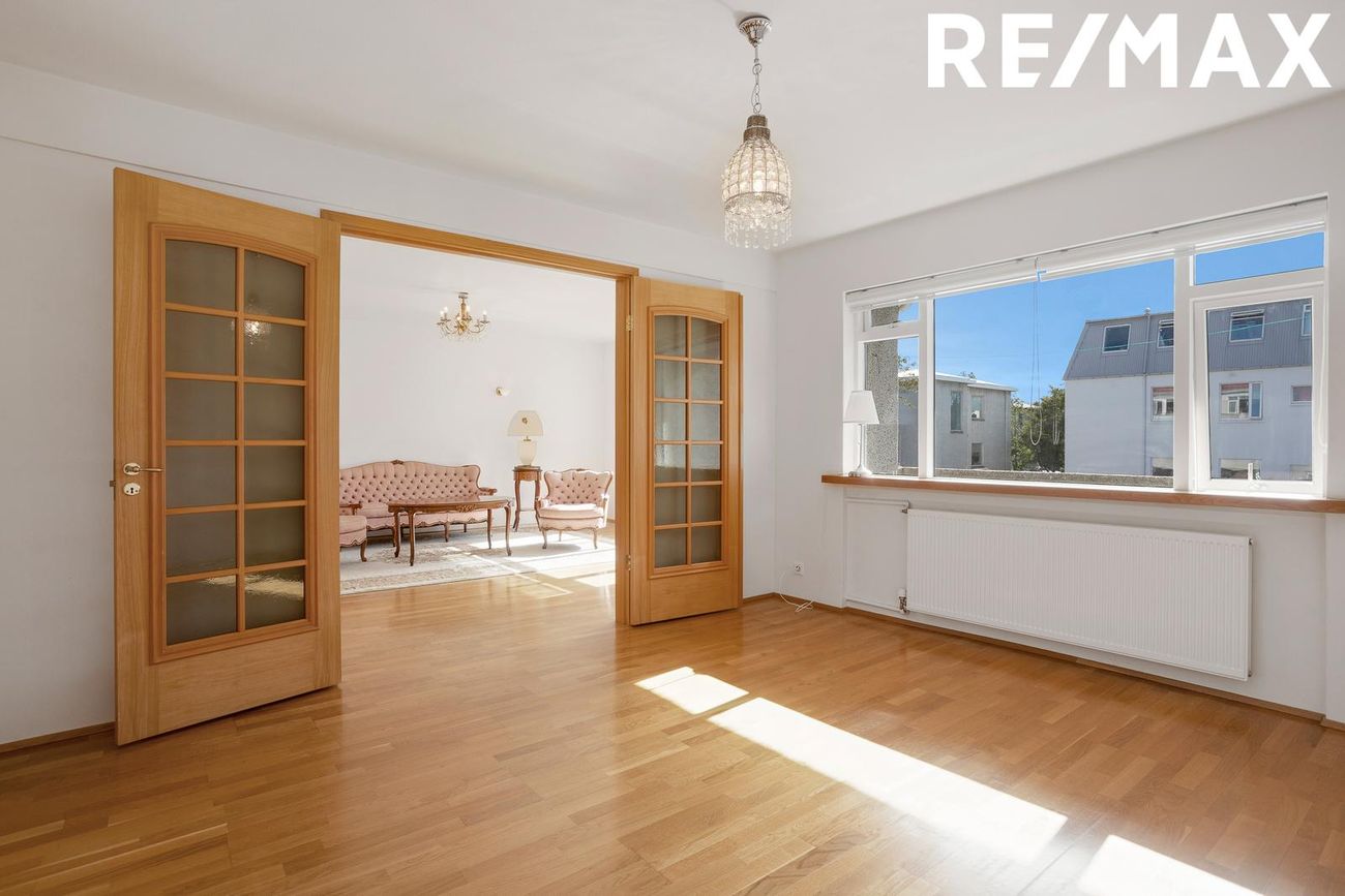 Miklabraut 56, 105 Reykjavík