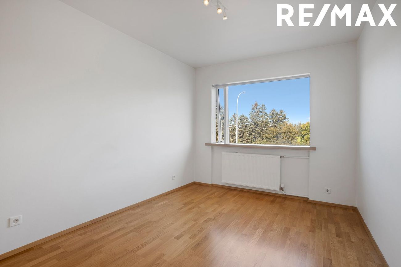 Miklabraut 56, 105 Reykjavík