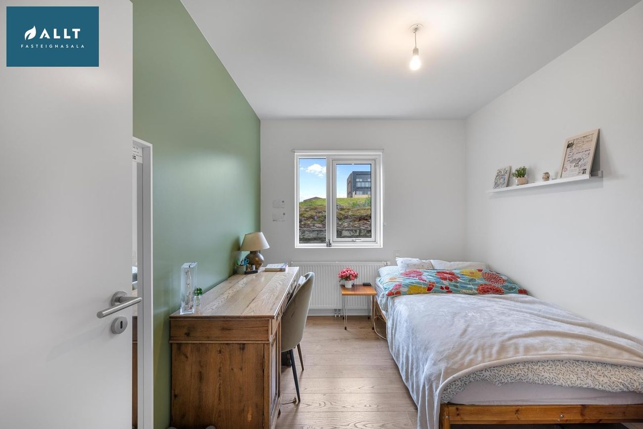Reynidalur 6, 260 Reykjanesbær