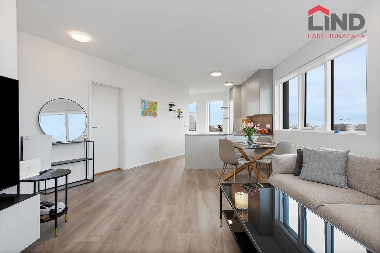 Nónhamar 8D, 221 Hafnarfjörður