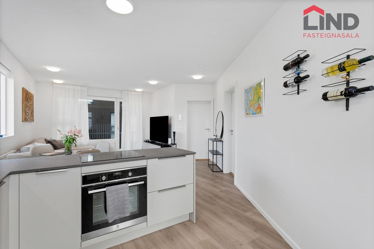 Nónhamar 8D, 221 Hafnarfjörður