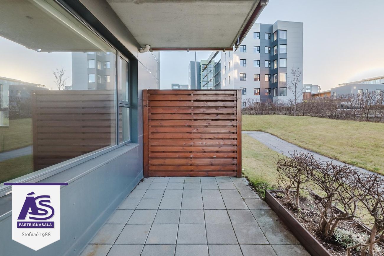 Skipalón 4 - 0102, 220 Hafnarfjörður