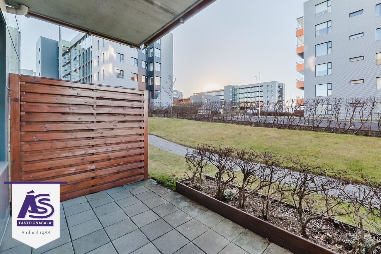 Skipalón 4 - 0102, 220 Hafnarfjörður