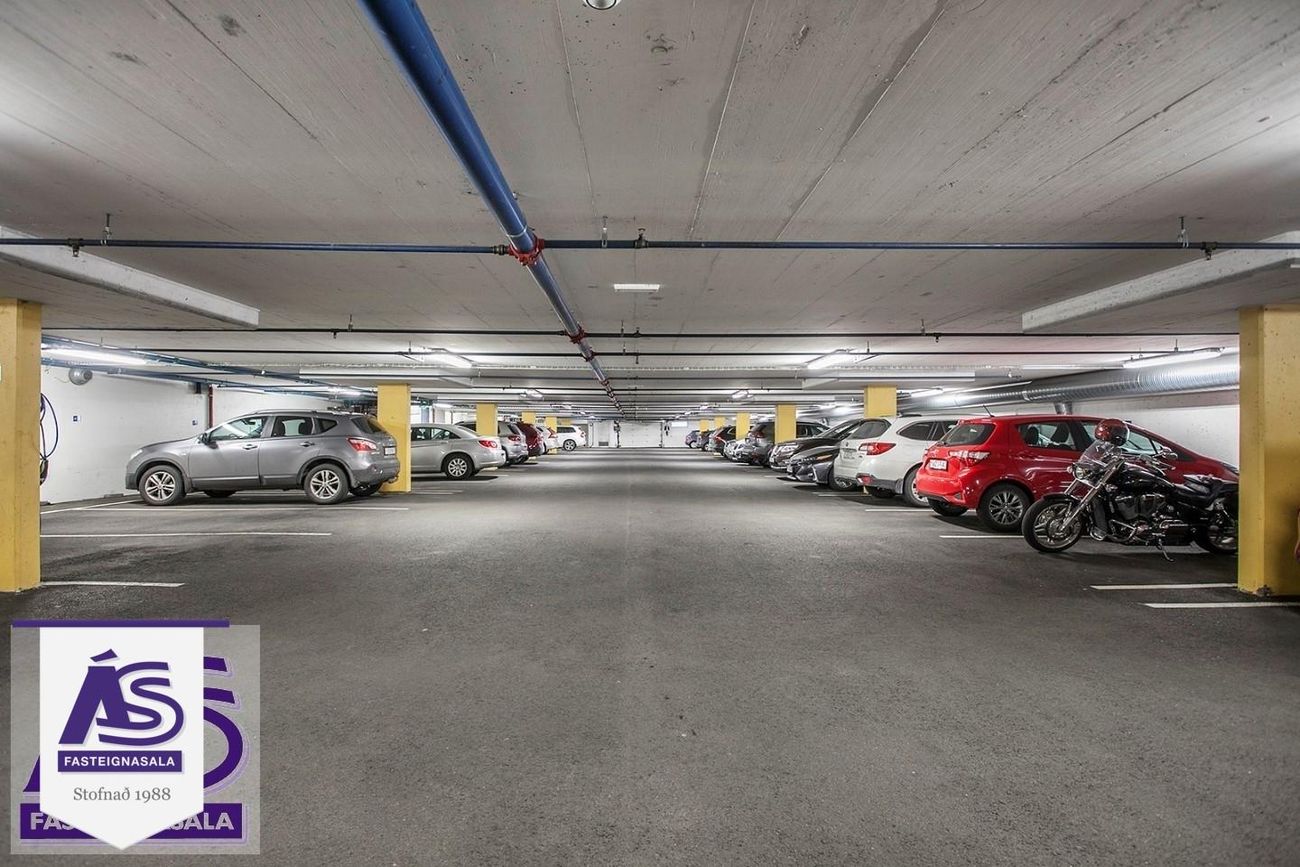 Skipalón 4 - 0102, 220 Hafnarfjörður