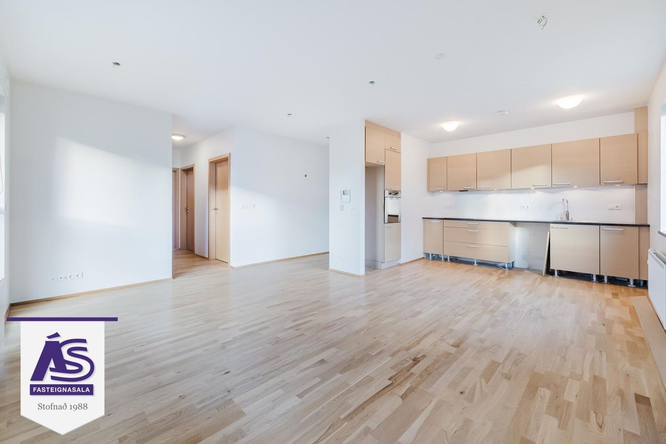 Skipalón 4 - 0102, 220 Hafnarfjörður