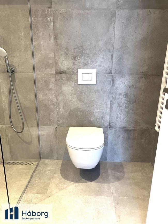 Grensásvegur 1A, 108 Reykjavík