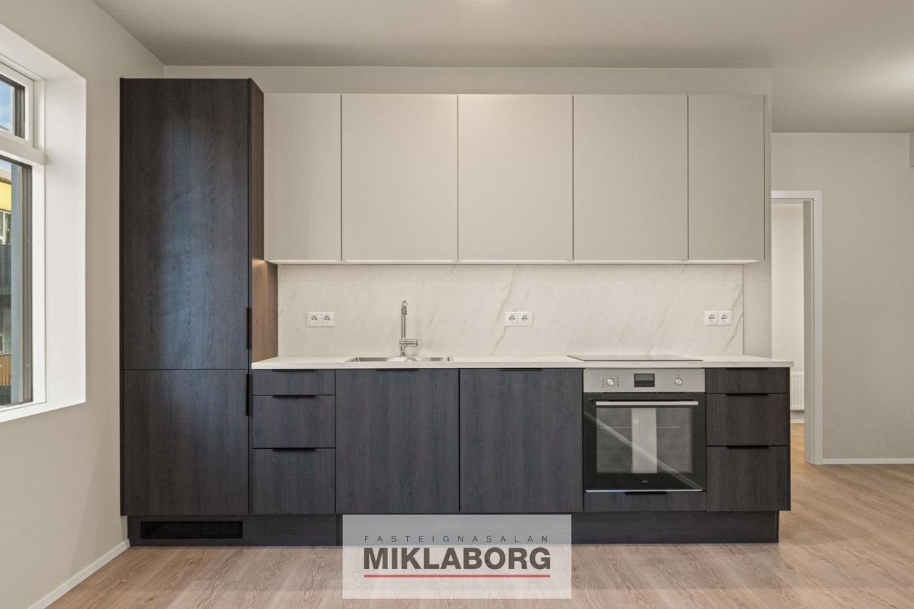 Jöfursbás 9C - 0106, 112 Reykjavík