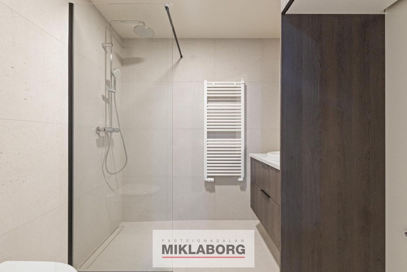 Jöfursbás 9C - 0106, 112 Reykjavík