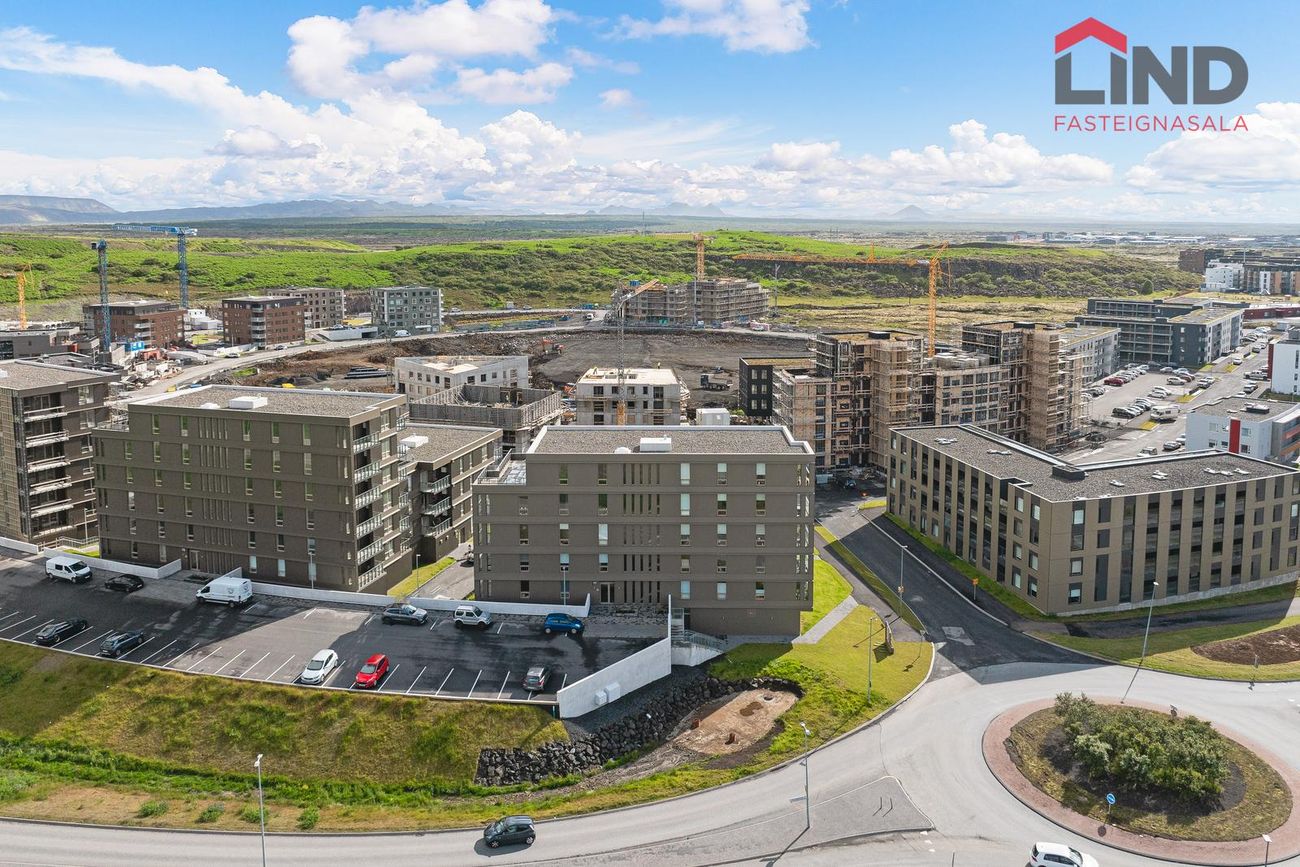 Hringhamar 9, 221 Hafnarfjörður
