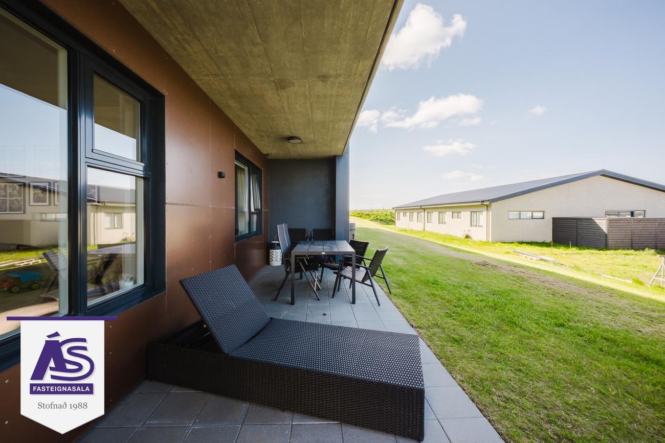 Krossvellir 4 - 0104, 301 Hval