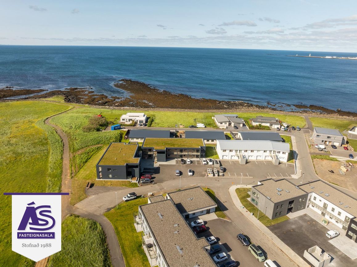 Krossvellir 4 - 0104, 301 Hval