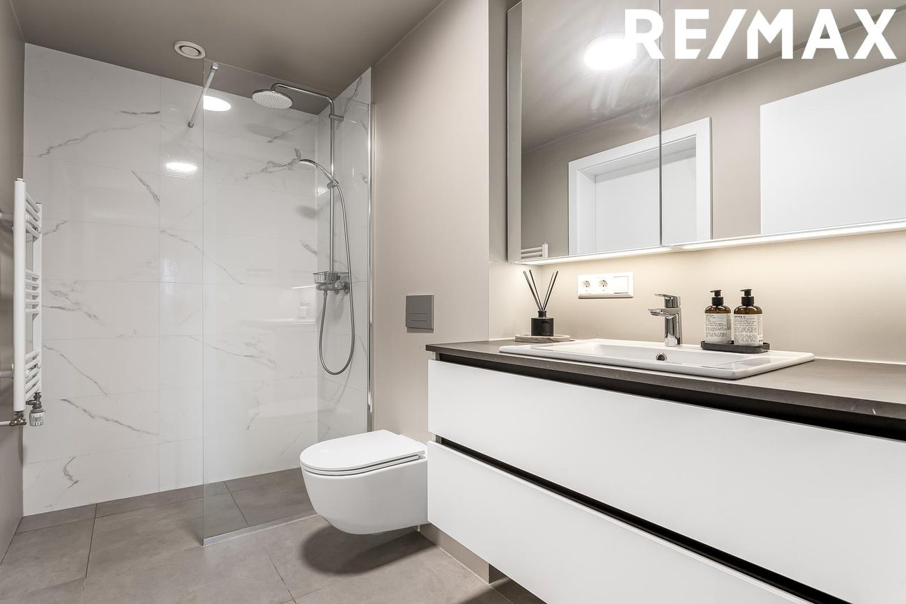 Valshlíð 4, 102 Reykjavík