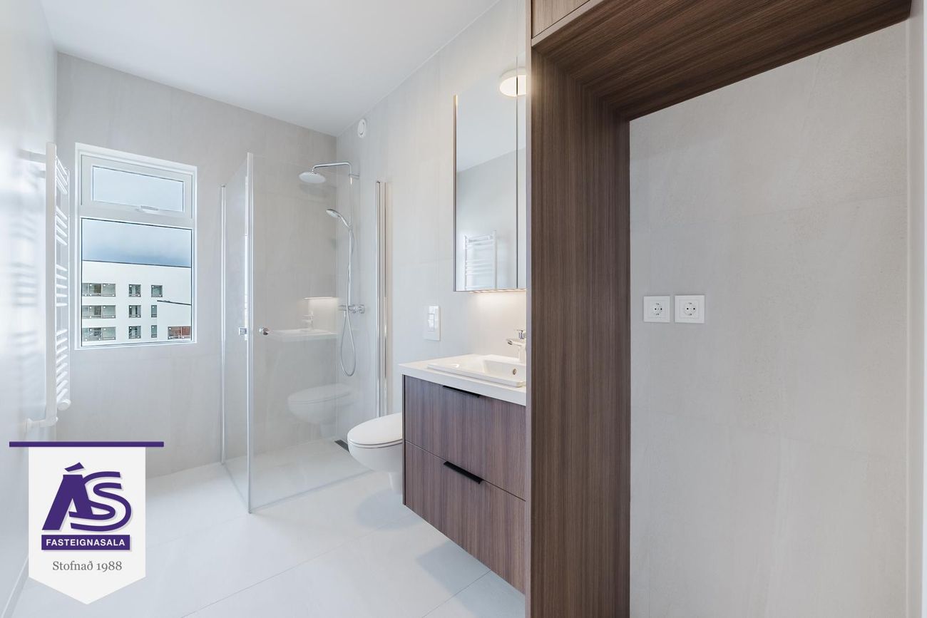 Hringhamar 5 - 0203, 221 Hafnarfjörður