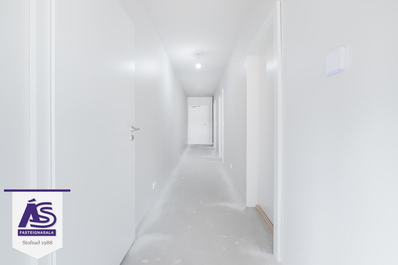 Hringhamar 5 - 0203, 221 Hafnarfjörður