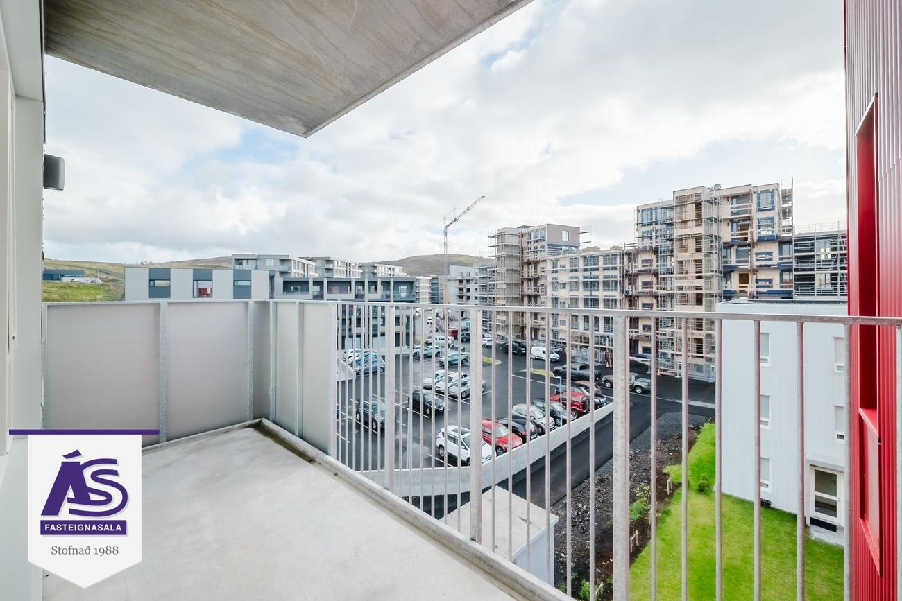 Hringhamar 5 - 0203, 221 Hafnarfjörður