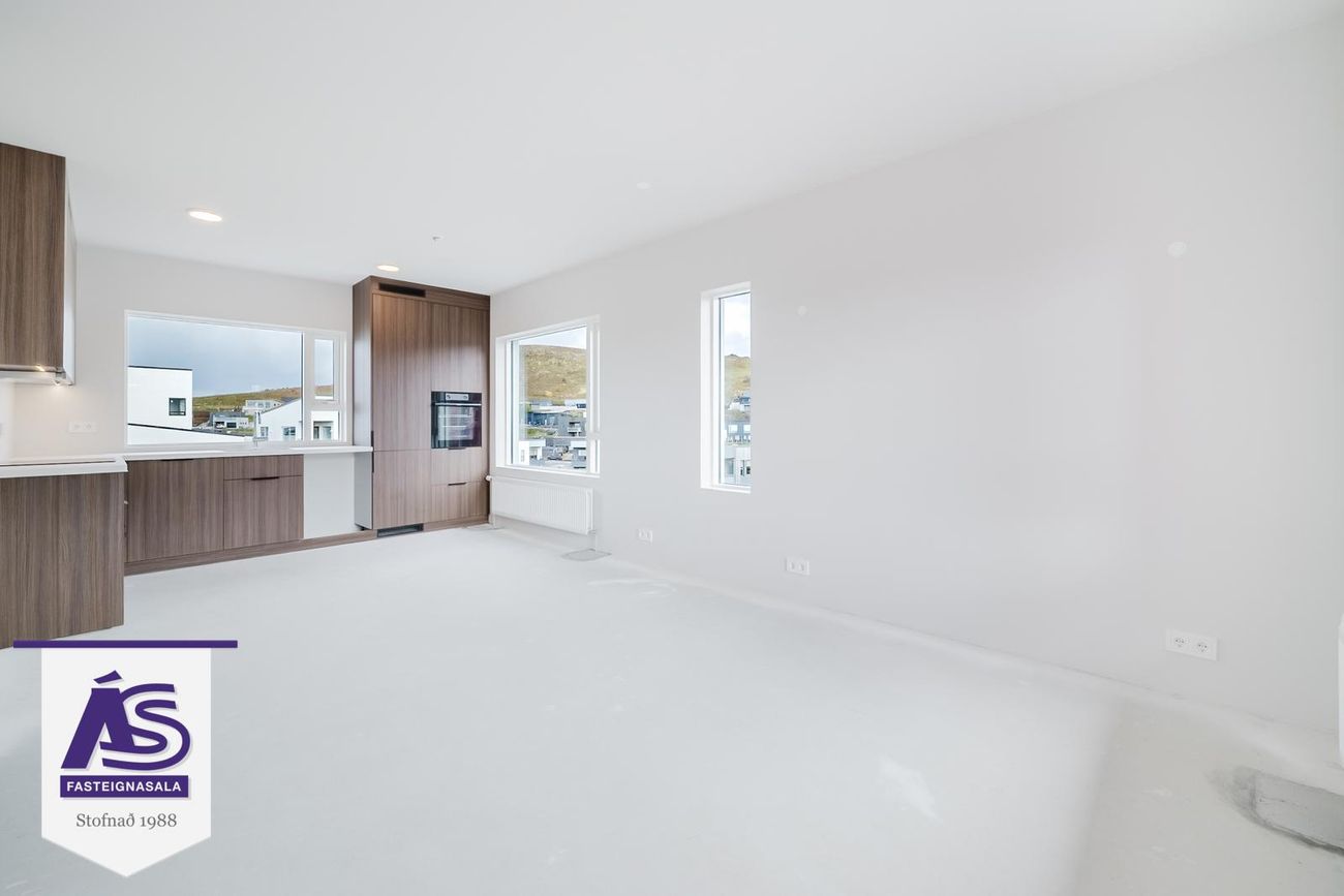 Hringhamar 5 - 0203, 221 Hafnarfjörður