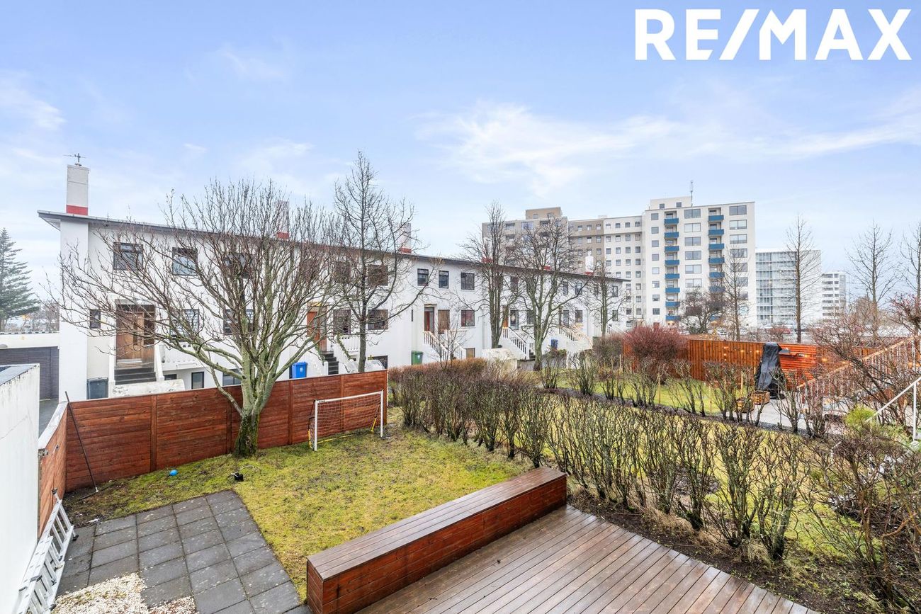 Skeiðarvogur 25, 104 Reykjavík