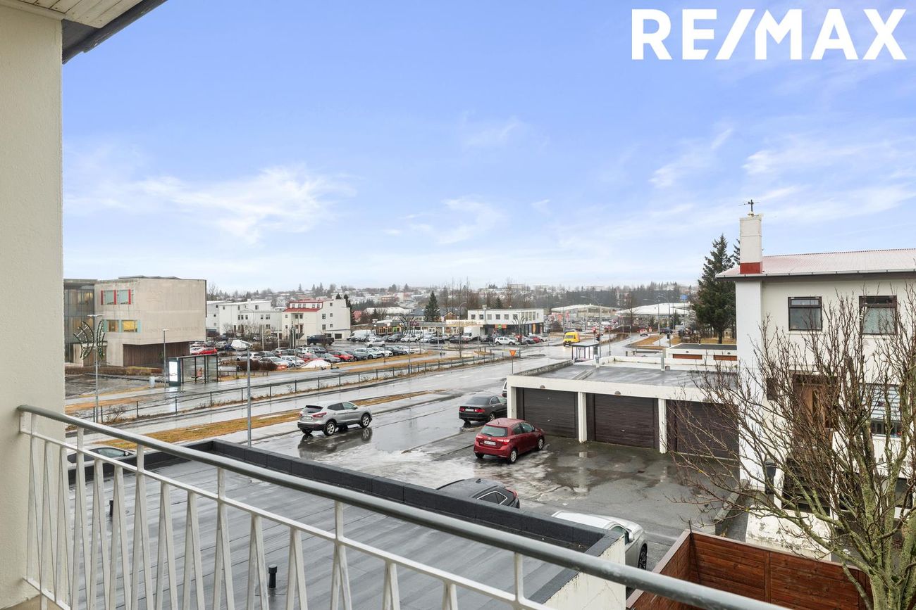 Skeiðarvogur 25, 104 Reykjavík