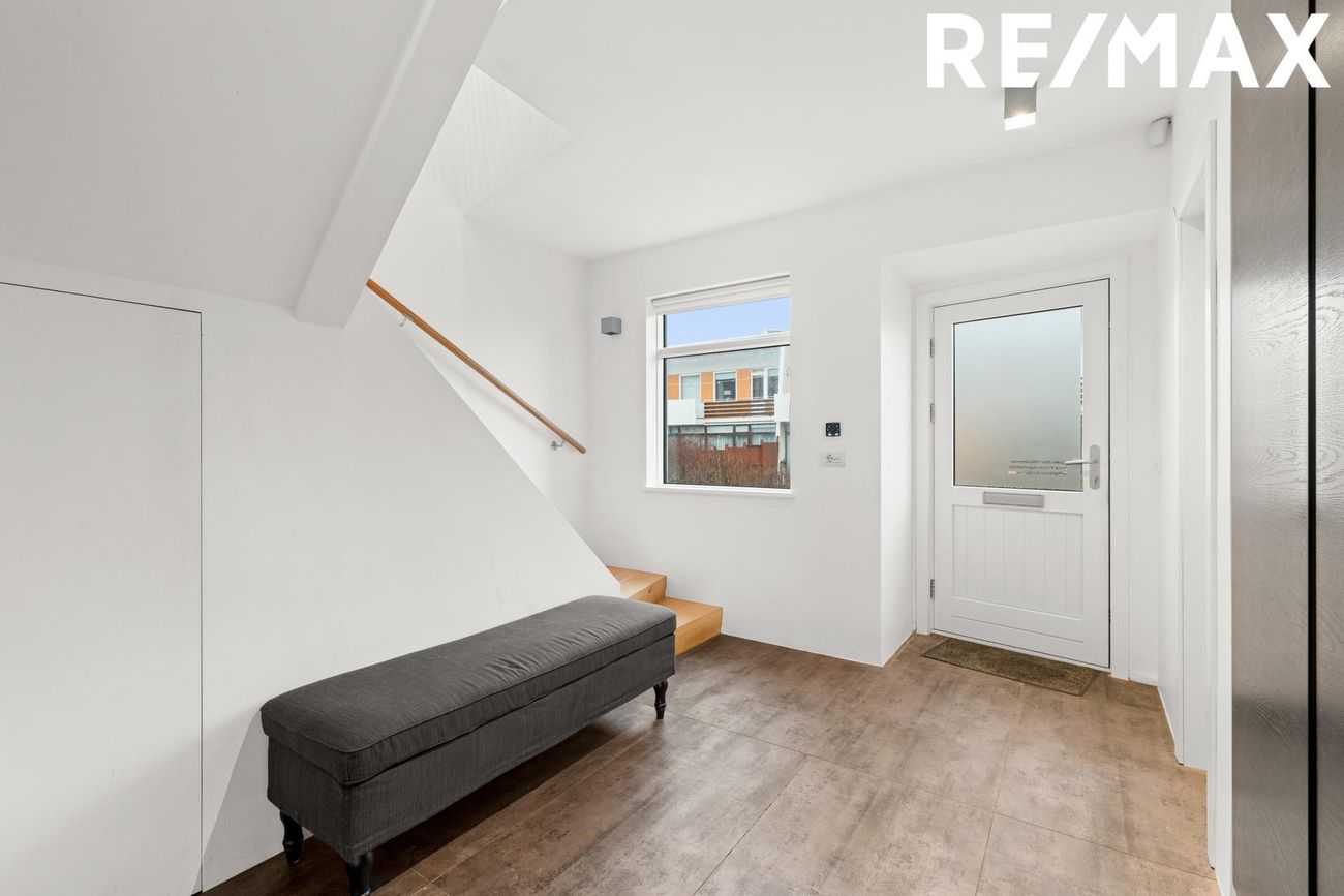 Skeiðarvogur 25, 104 Reykjavík