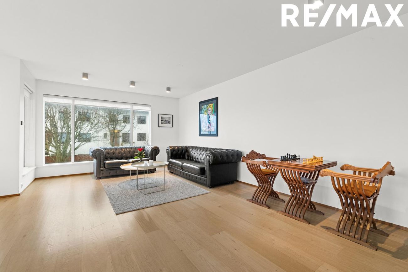 Skeiðarvogur 25, 104 Reykjavík