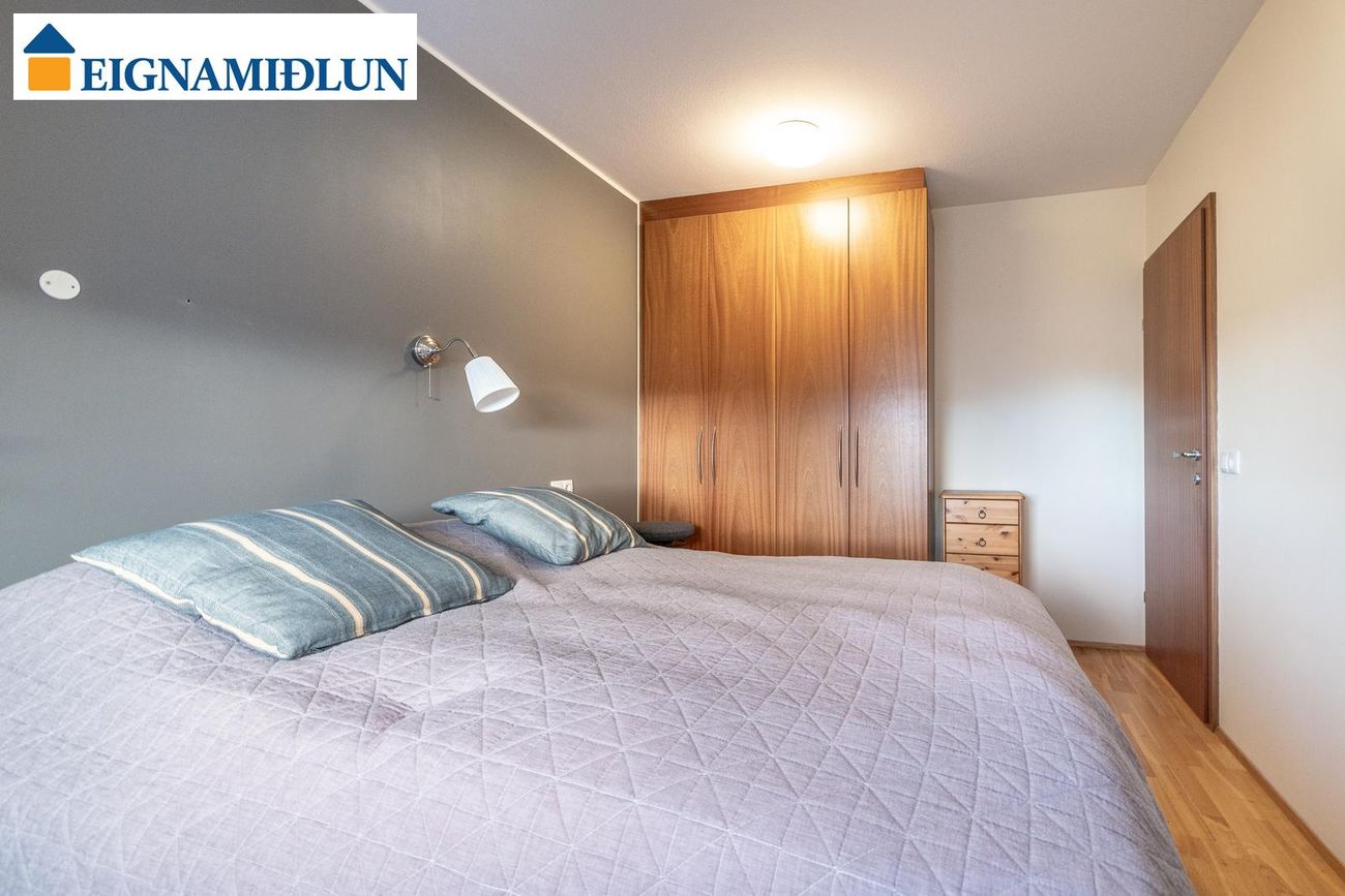 Svöluás 1A, 221 Hafnarfjörður