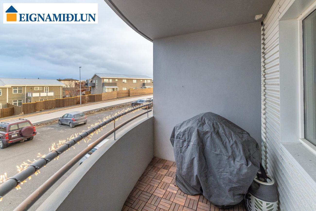 Svöluás 1A, 221 Hafnarfjörður