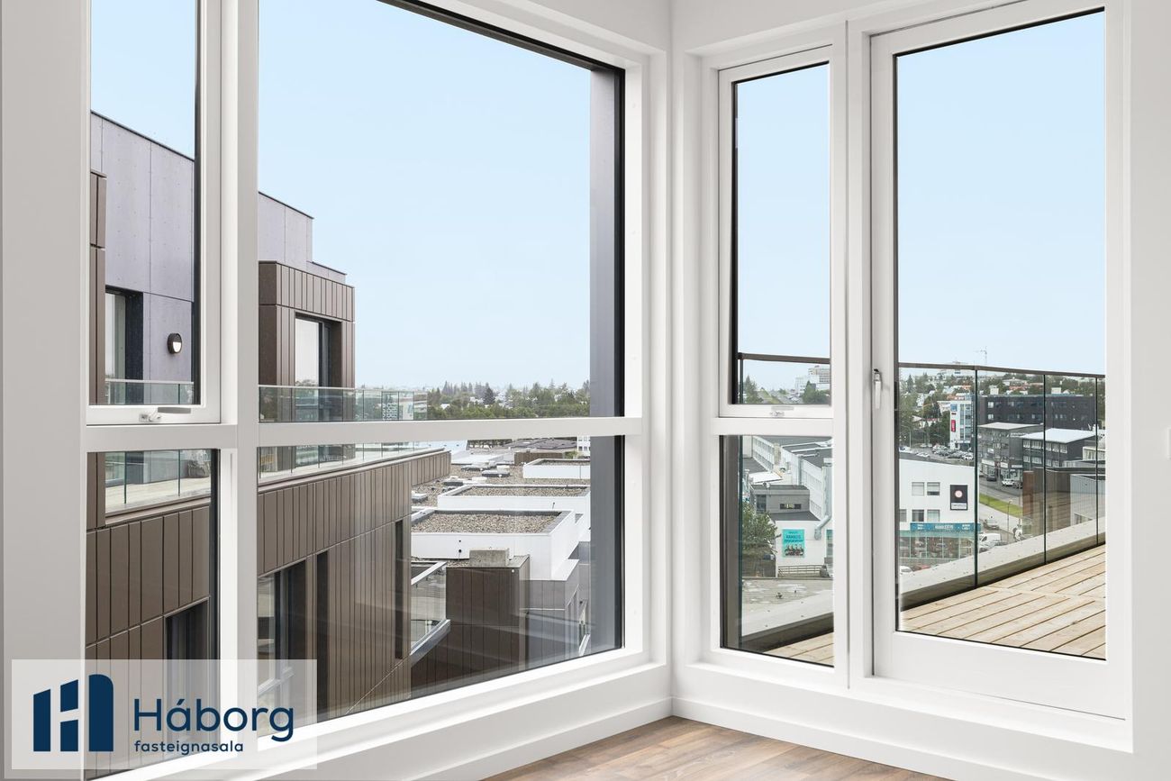 Grensásvegur 1A, 108 Reykjavík