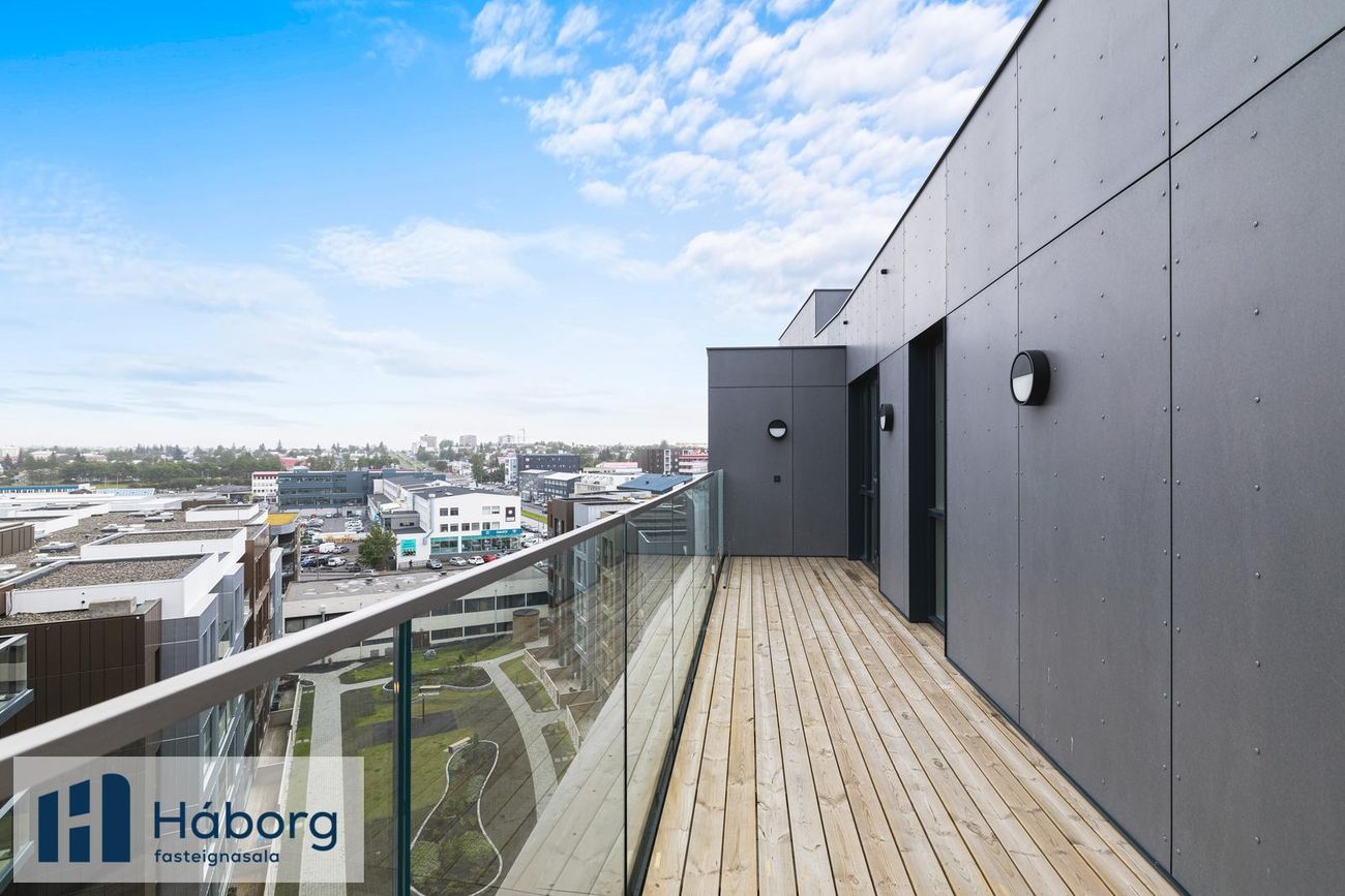 Grensásvegur 1A, 108 Reykjavík