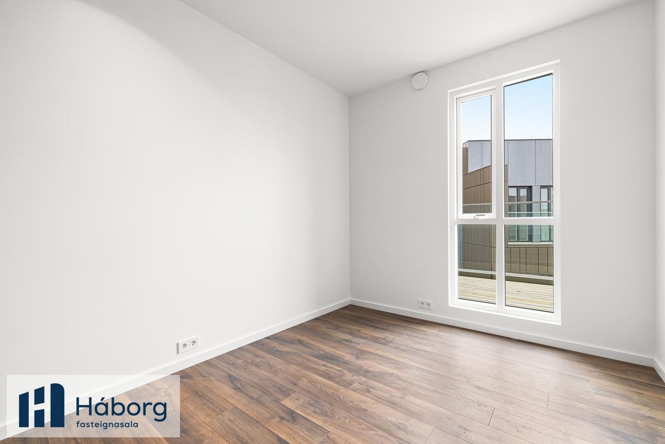 Grensásvegur 1A, 108 Reykjavík