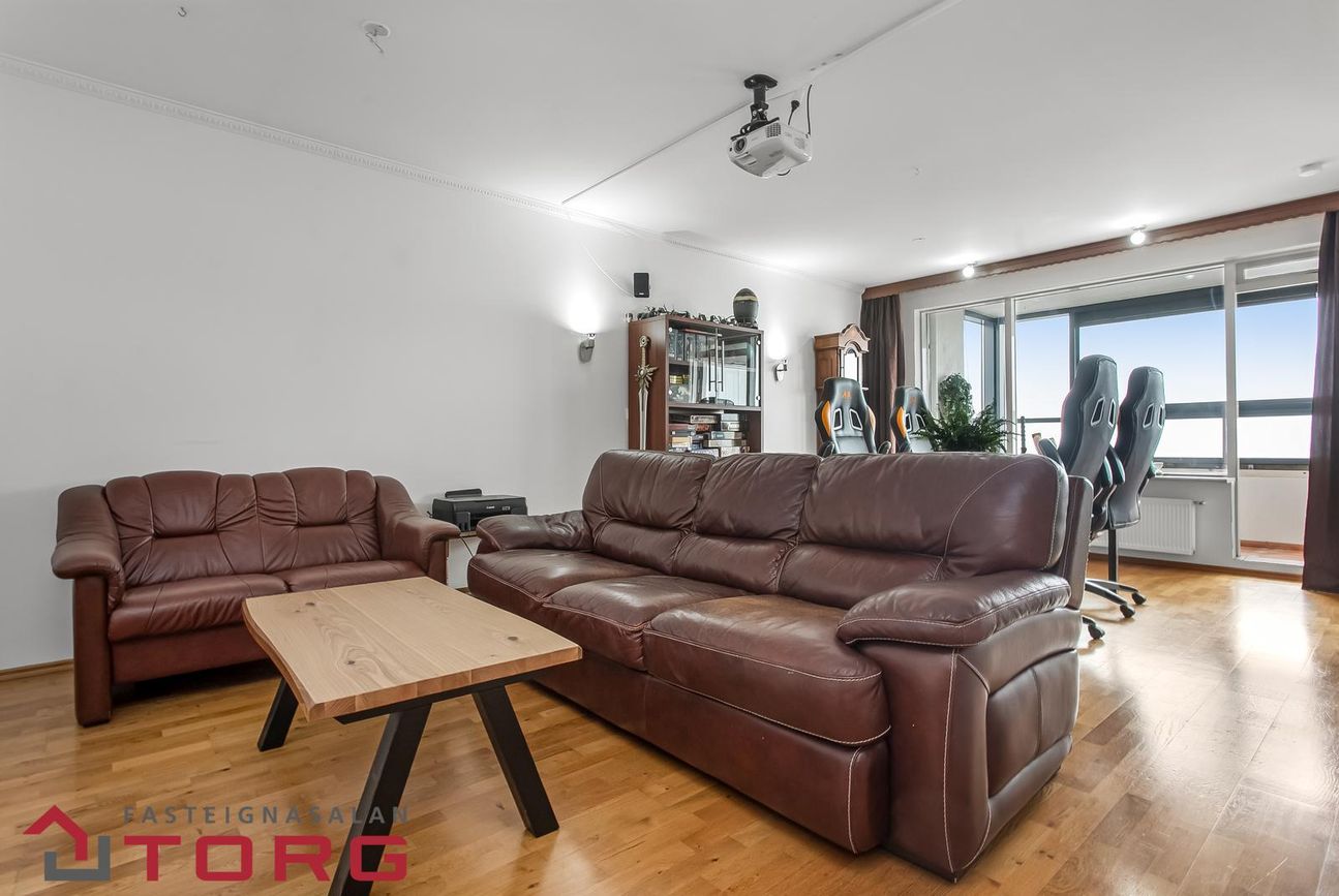 Dúfnahólar 2, 111 Reykjavík