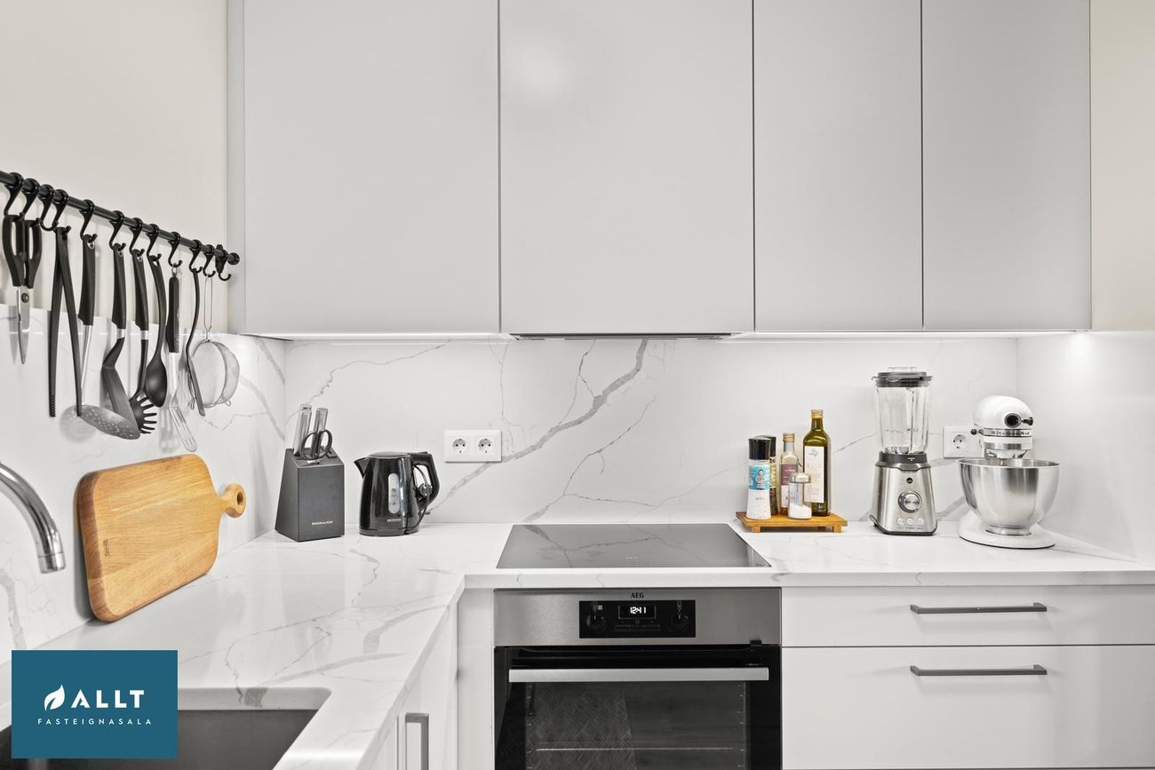 Dalsbraut 4, 260 Reykjanesbær