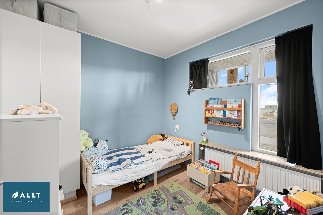 Dalsbraut 4, 260 Reykjanesbær